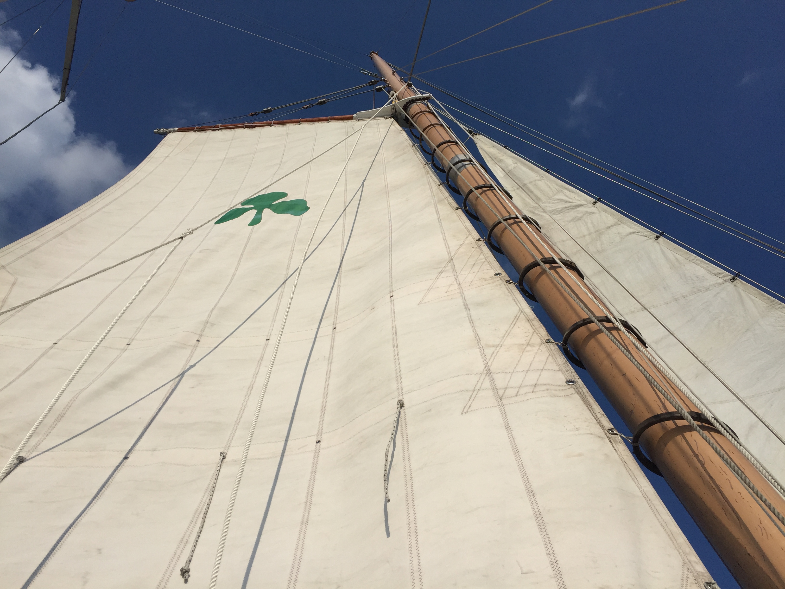 Up sail